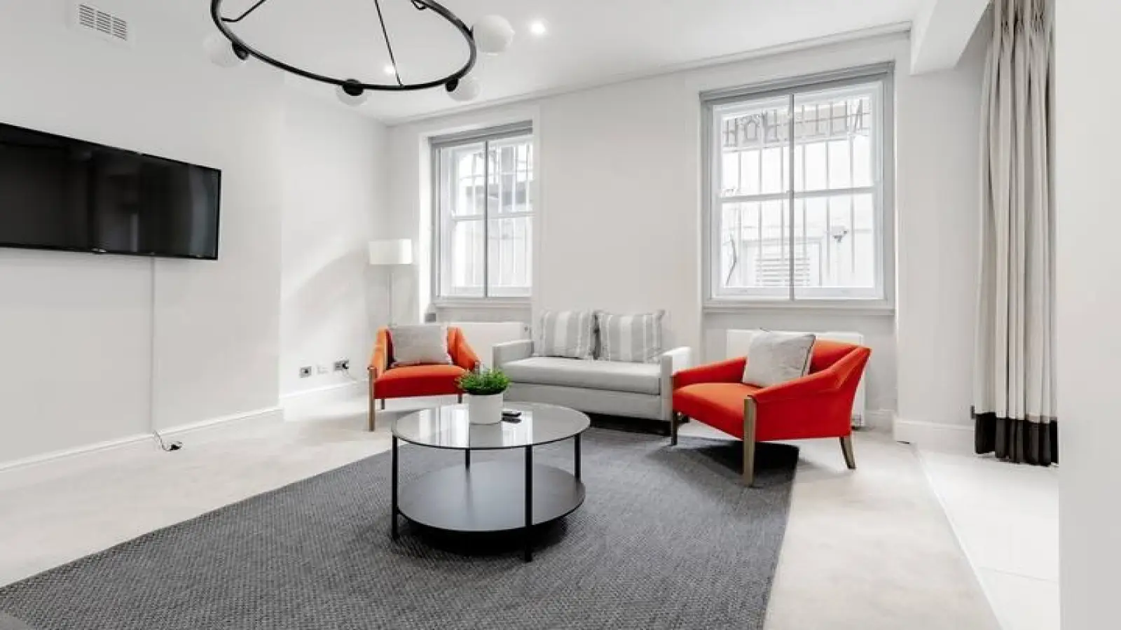Flat Hatton Wall in Greater London