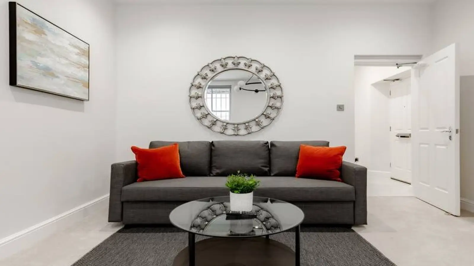 Flat Hatton Wall in Greater London