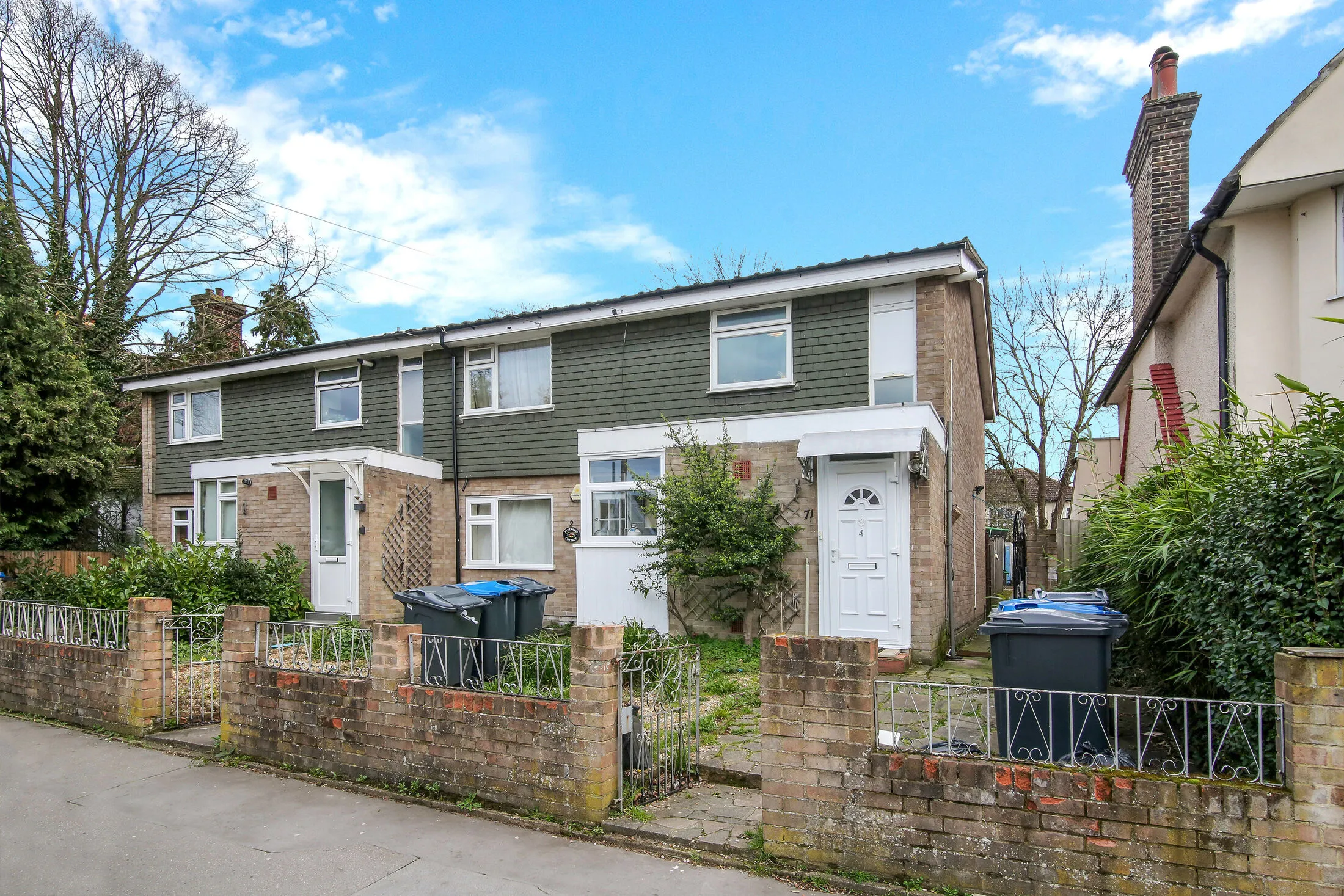 Flat Kensington Avenue in Greater London