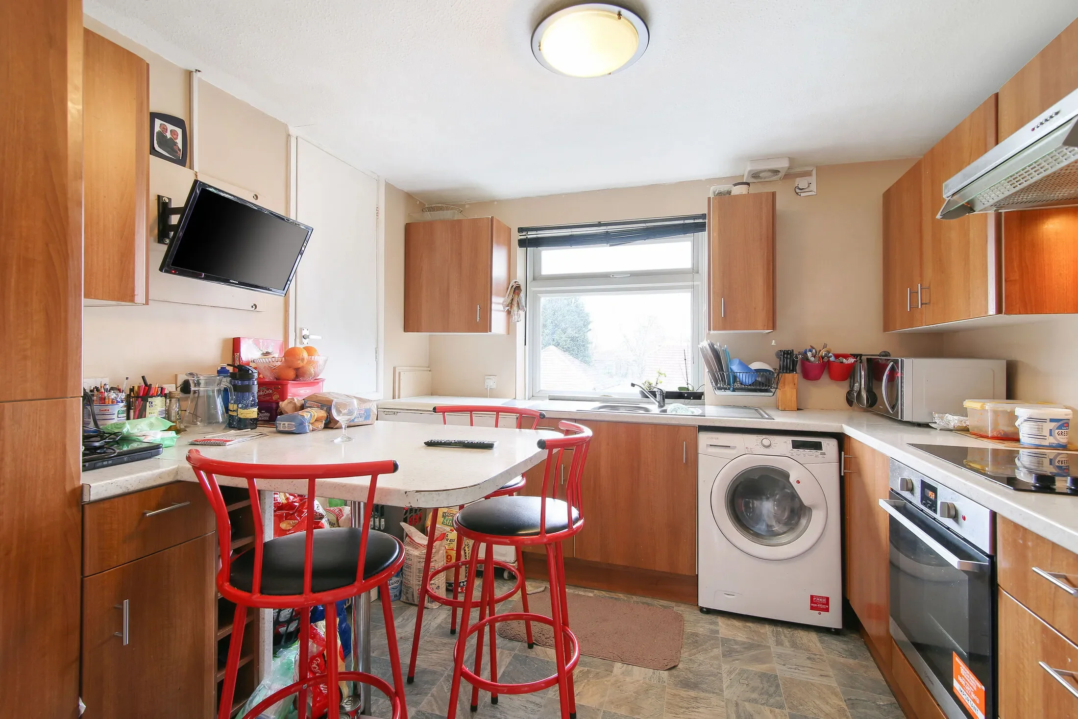 Flat Kensington Avenue in Greater London
