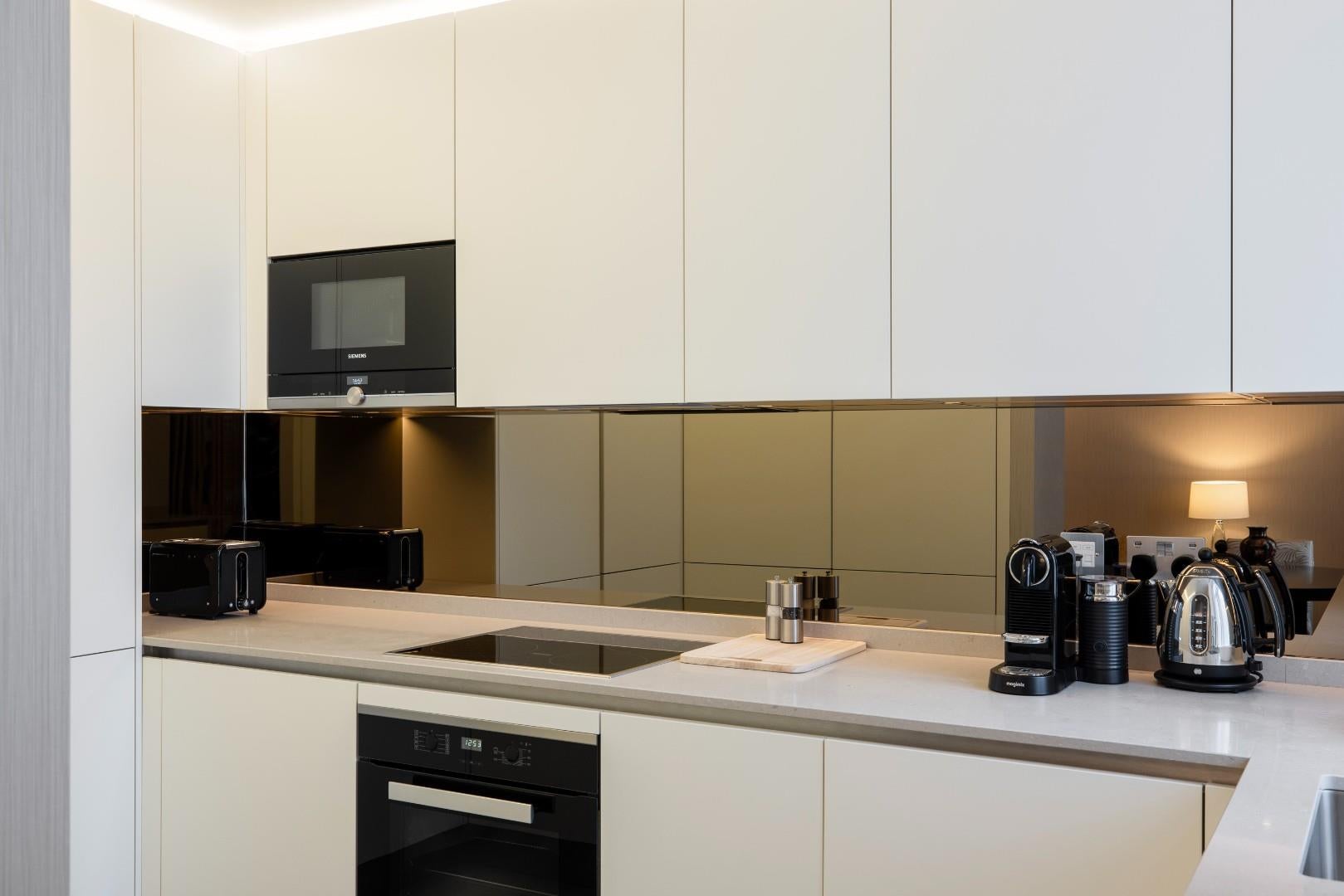 Flat Park Lane in City of Westminster