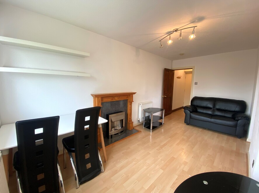 Flat Brackenwood Mews in Wilmslow