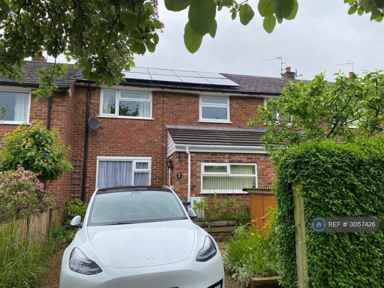 Room Twinnies Road in Wilmslow