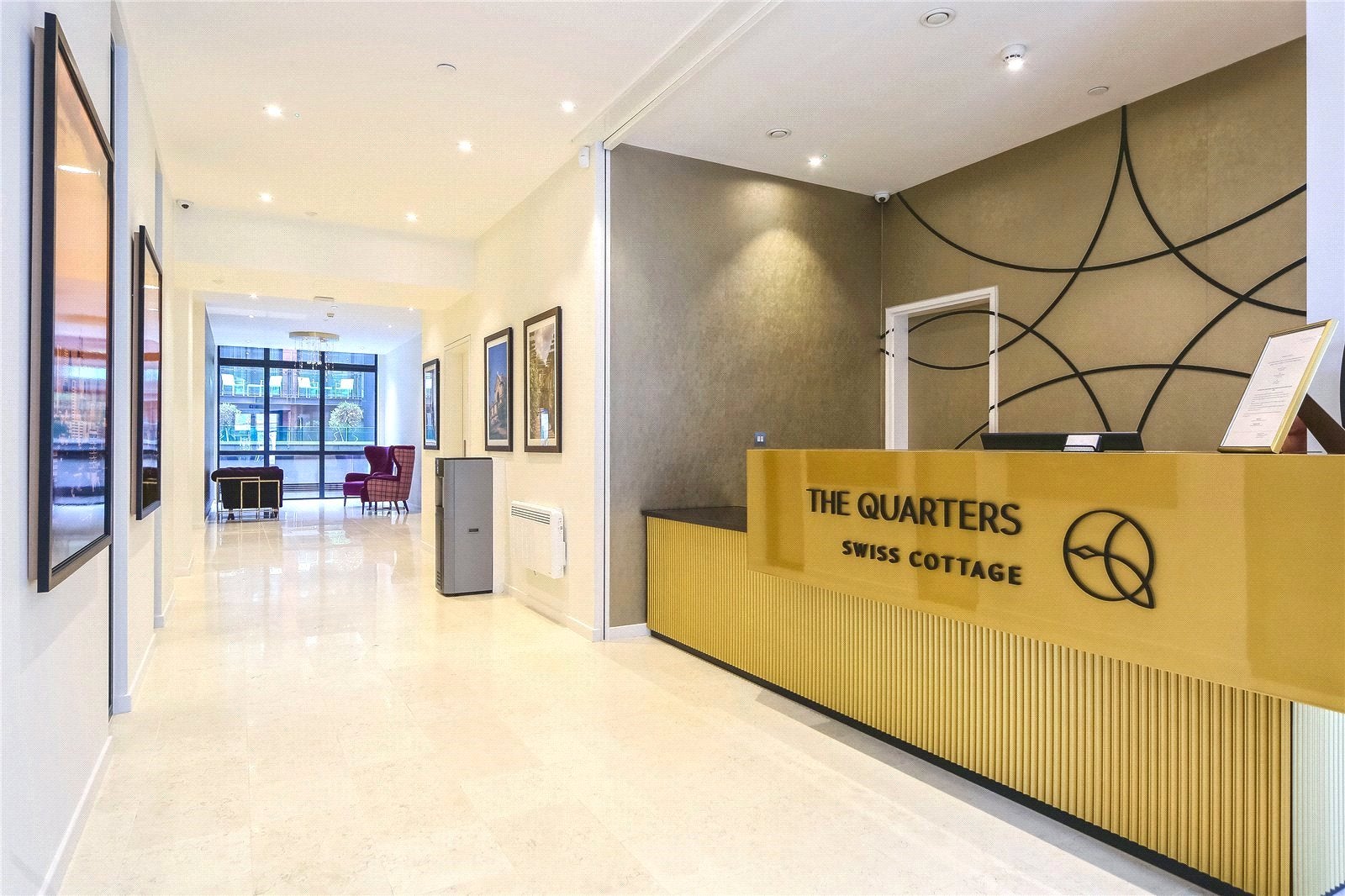 Flat Finchley Road in Greater London