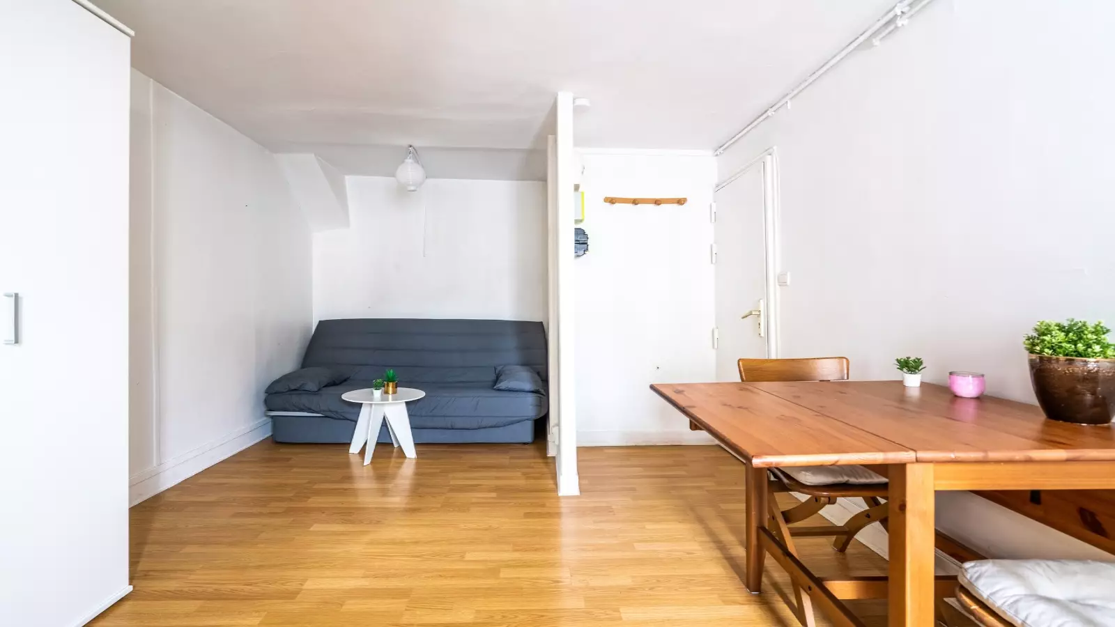 Flat Rue Feutrier in Paris