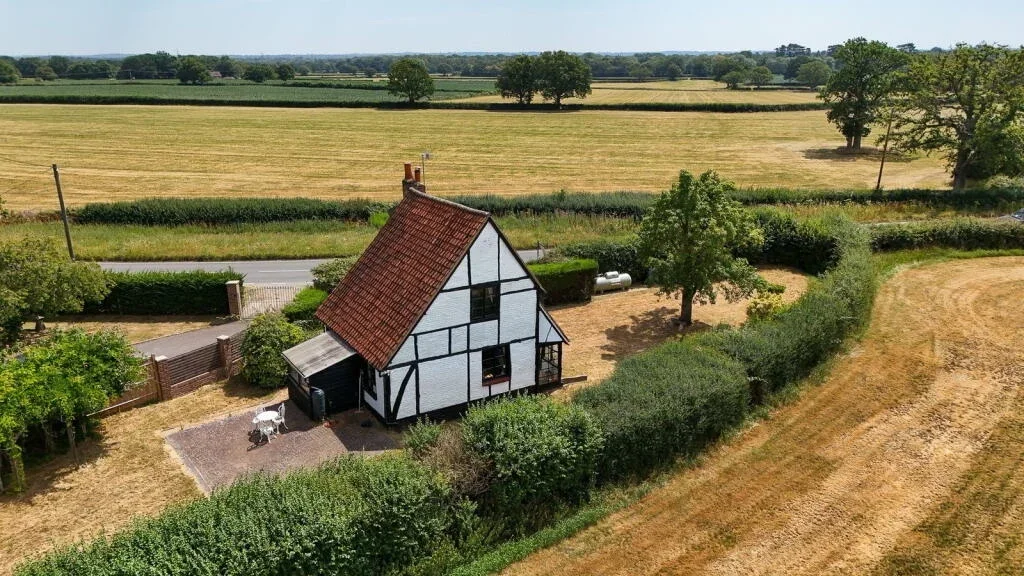 House Cross Oak Lane in Reigate and Banstead