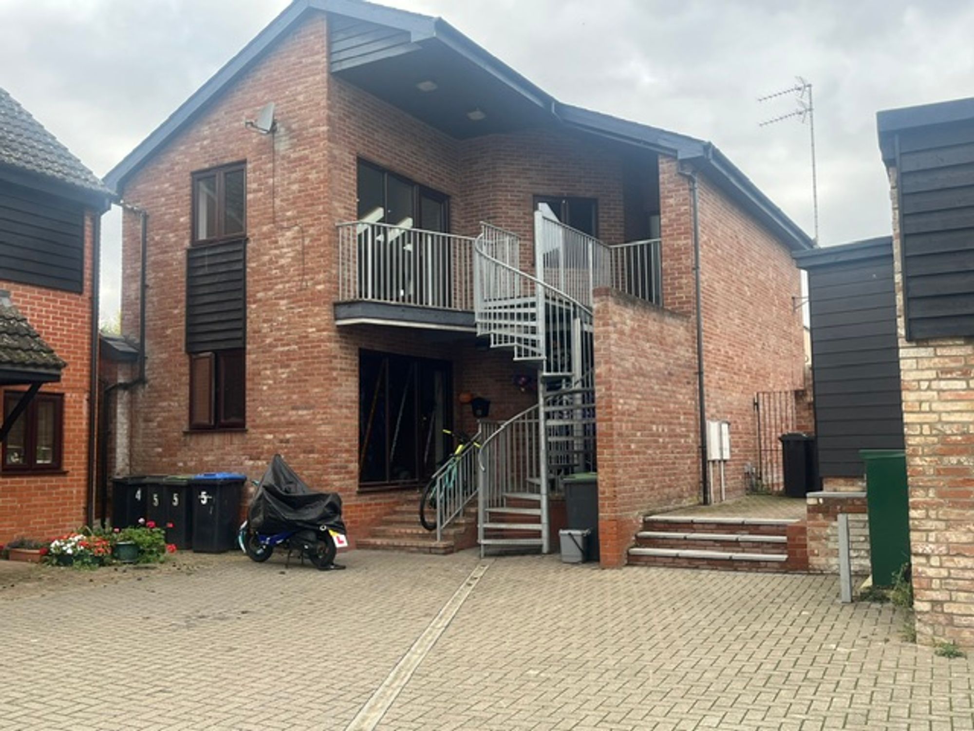 Flat Tavern Close in Diss