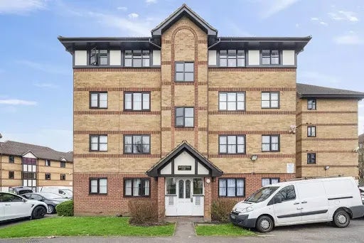Flat Creighton Road in Greater London