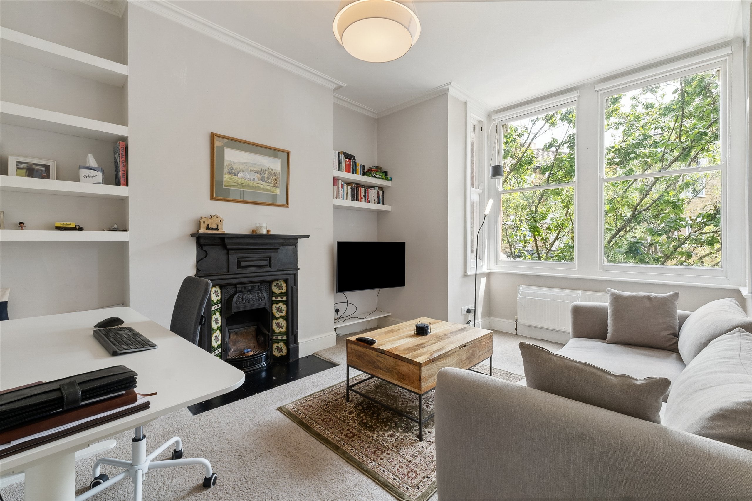Flat Sulgrave Road in Greater London
