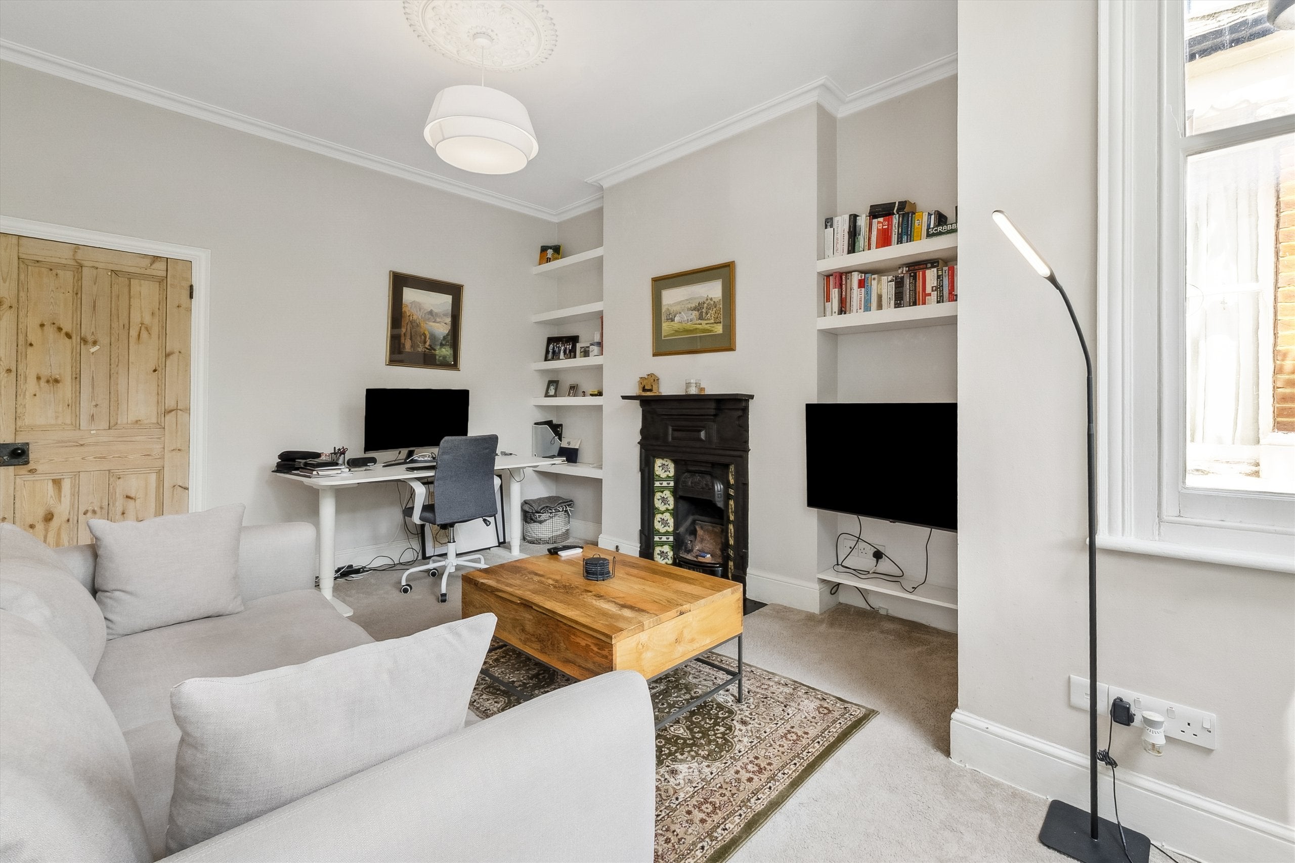 Flat Sulgrave Road in Greater London
