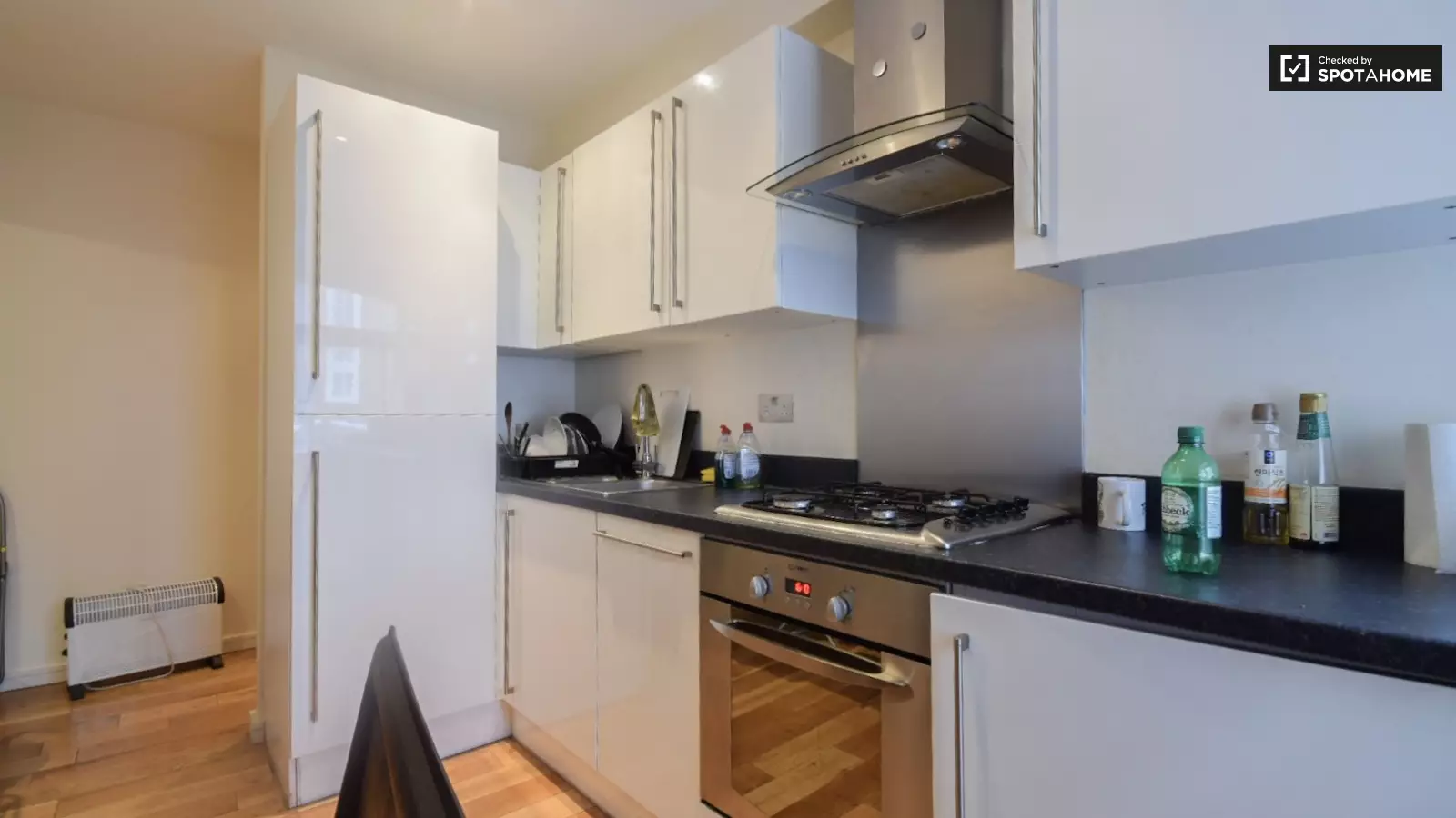 Room Magdalen Street in Greater London