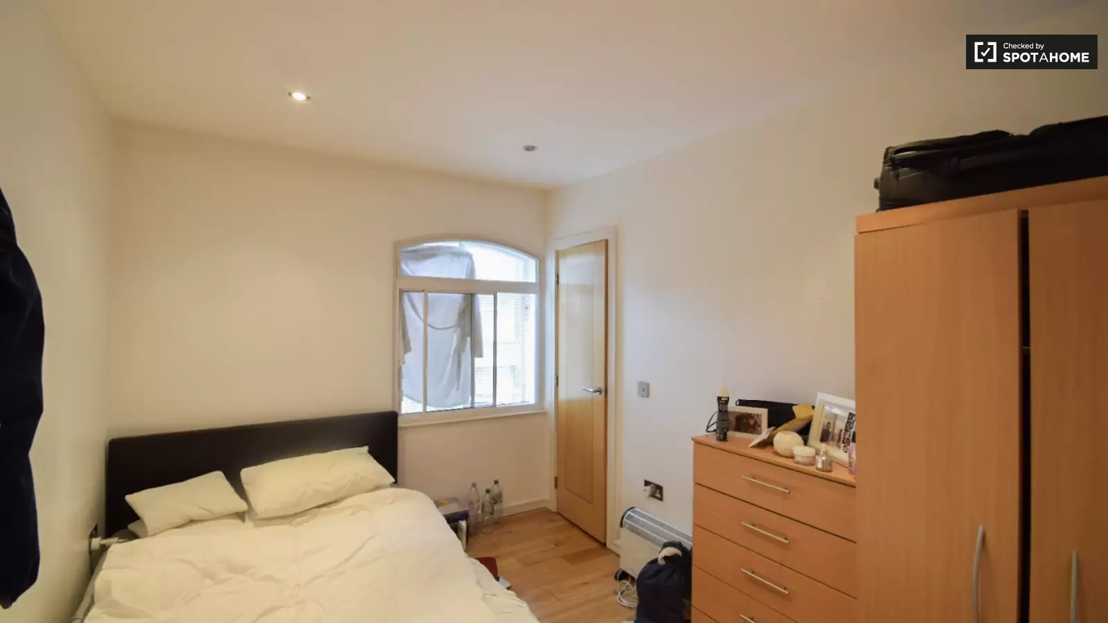Room Magdalen Street in Greater London