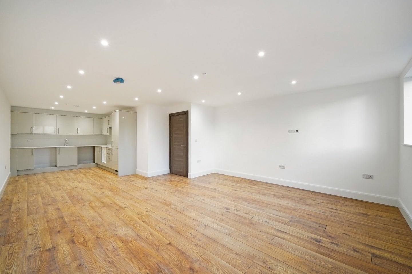 Flat Bushey Grove Road in Hertsmere