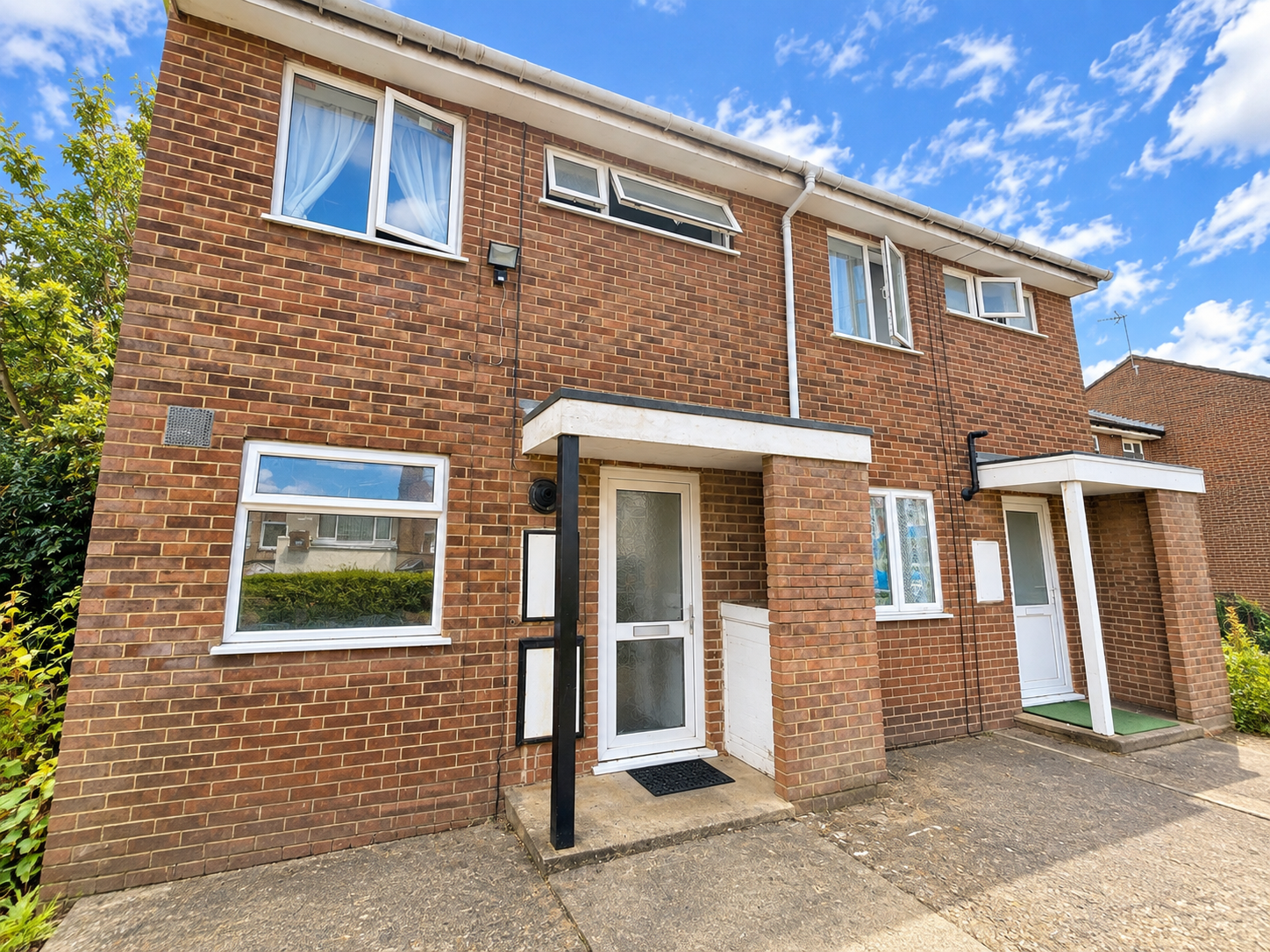 House Winstanley Road in Wellingborough