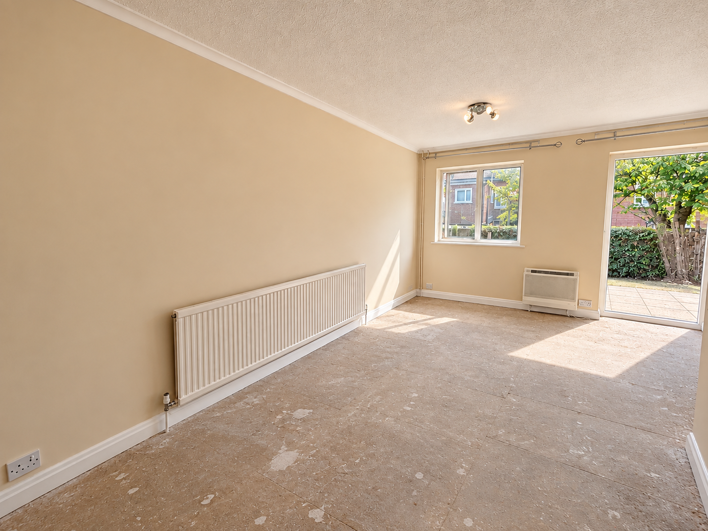 House Winstanley Road in Wellingborough