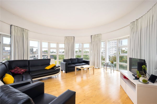 Flat Northey Street in London