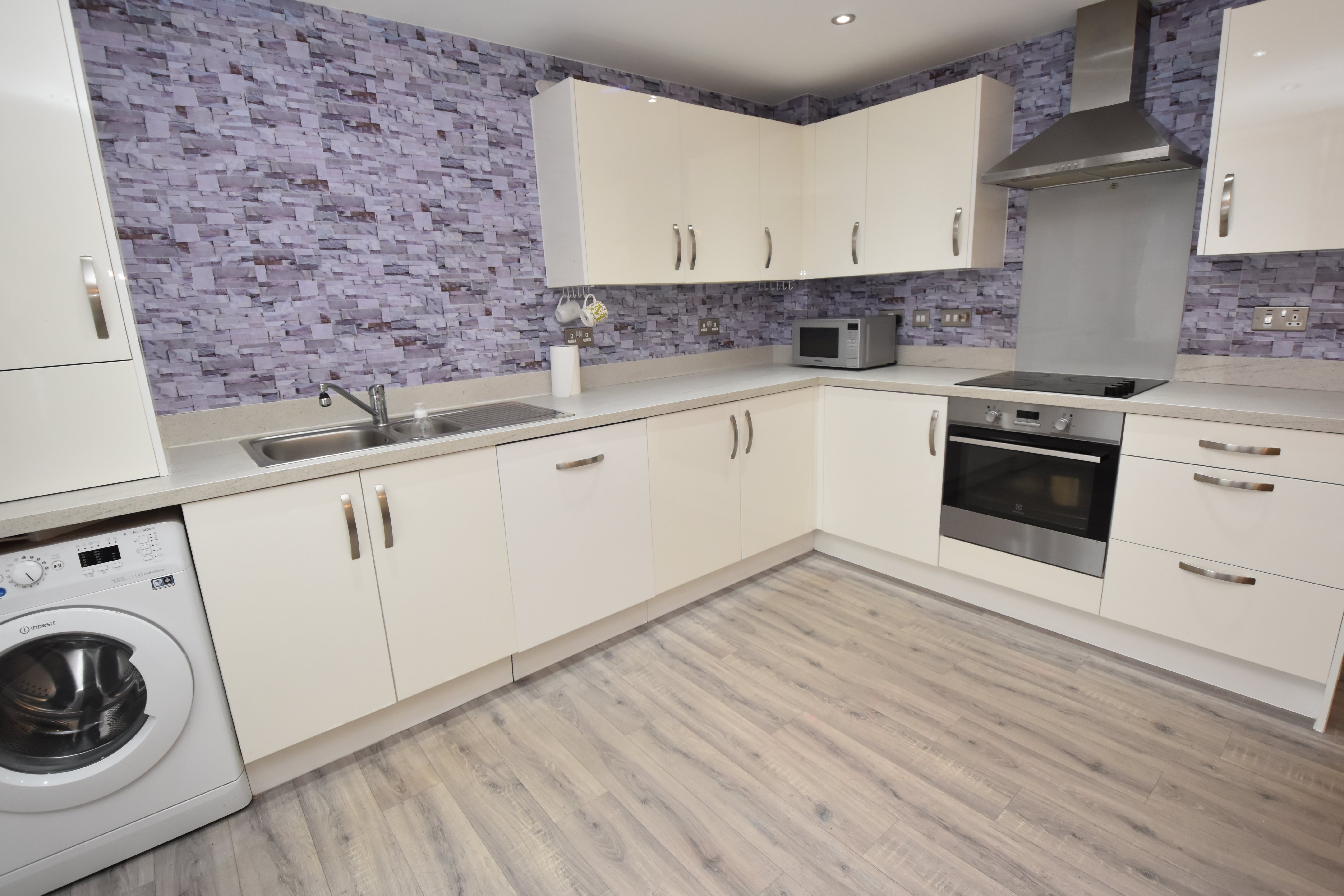 House Lemon Tree Grove in Trafford