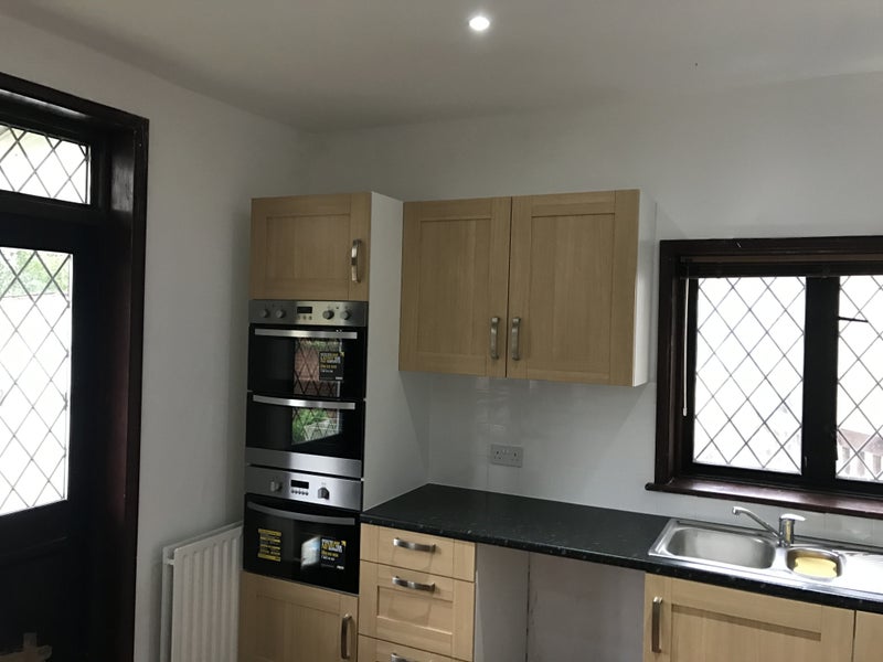 Room Coombe Road in Greater London