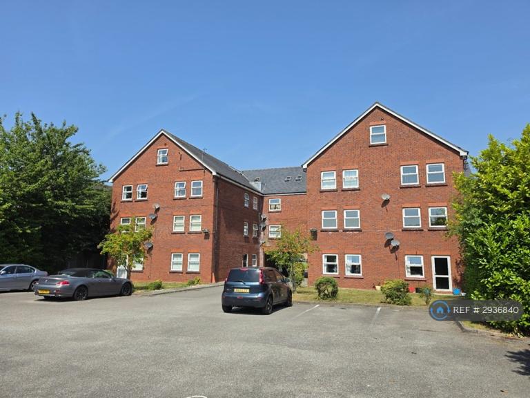 Flat East Prescot Road in Liverpool