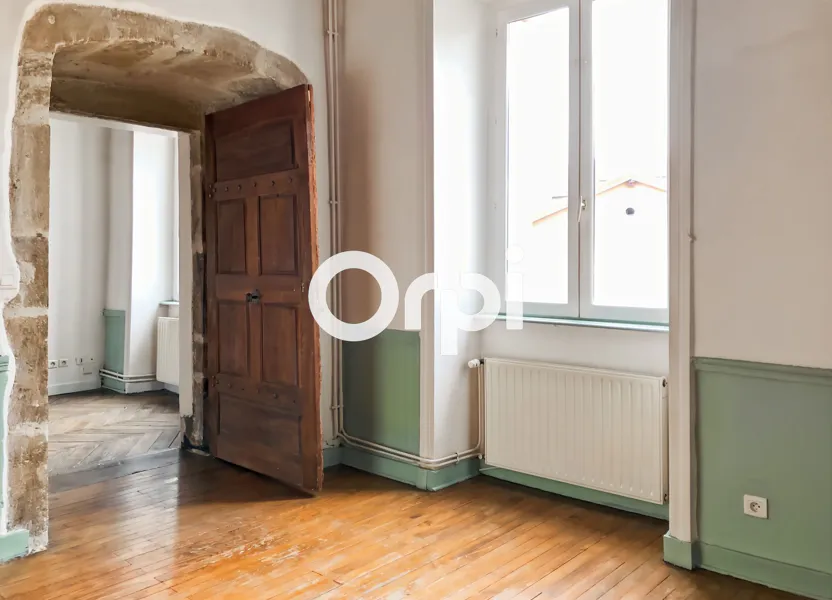Flat Place J.B. Galland in Chazelles-sur-Lyon