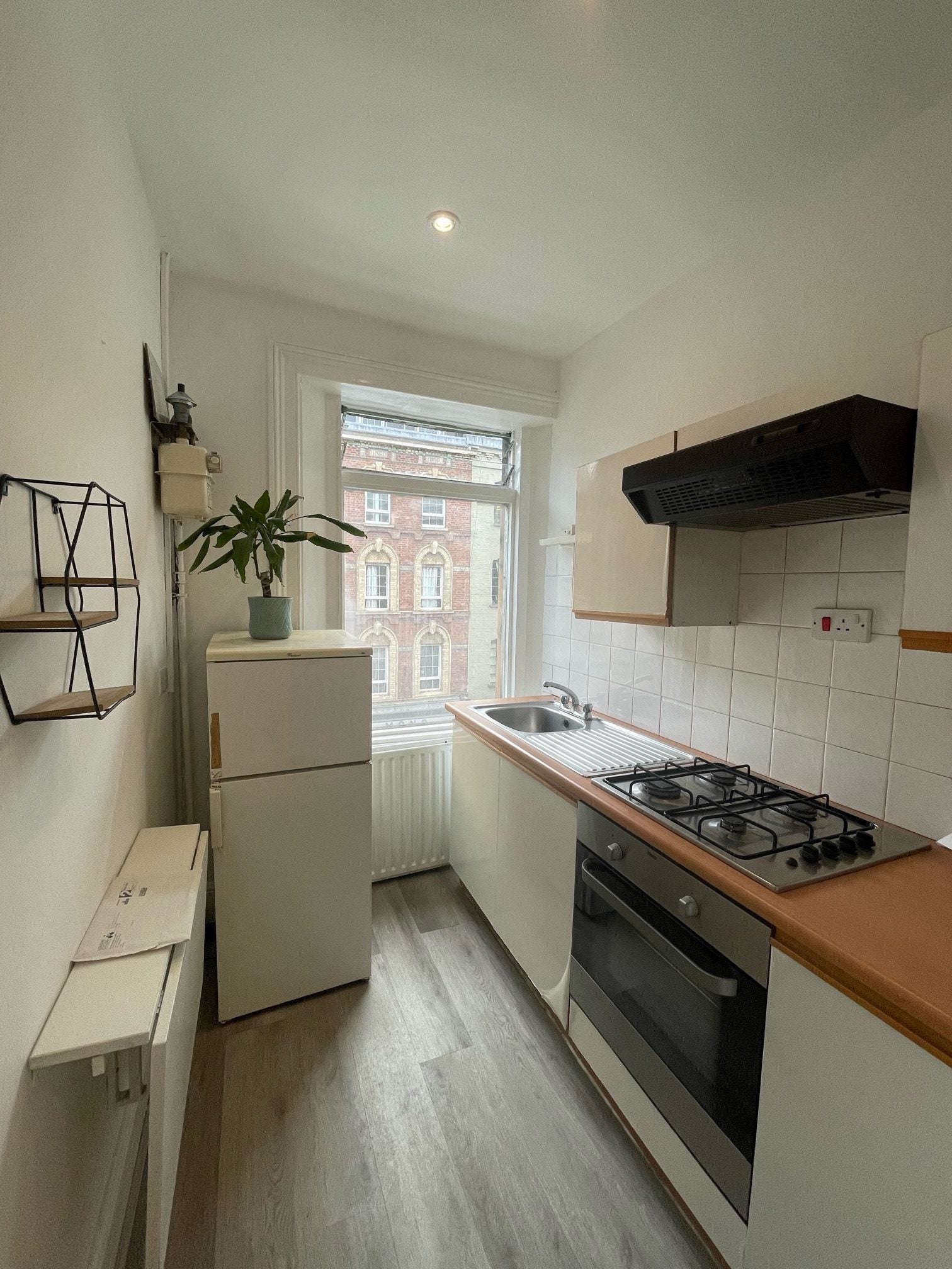 Flat Commercial Street in Greater London