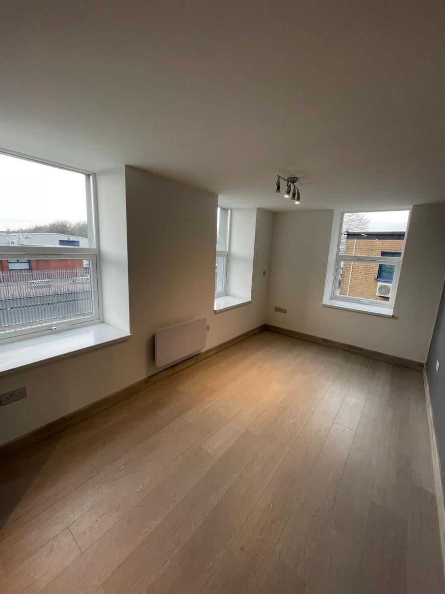 Flat Paris Avenue in Newcastle-under-Lyme