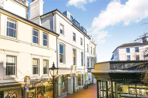 Flat Chapel Place in Tunbridge Wells