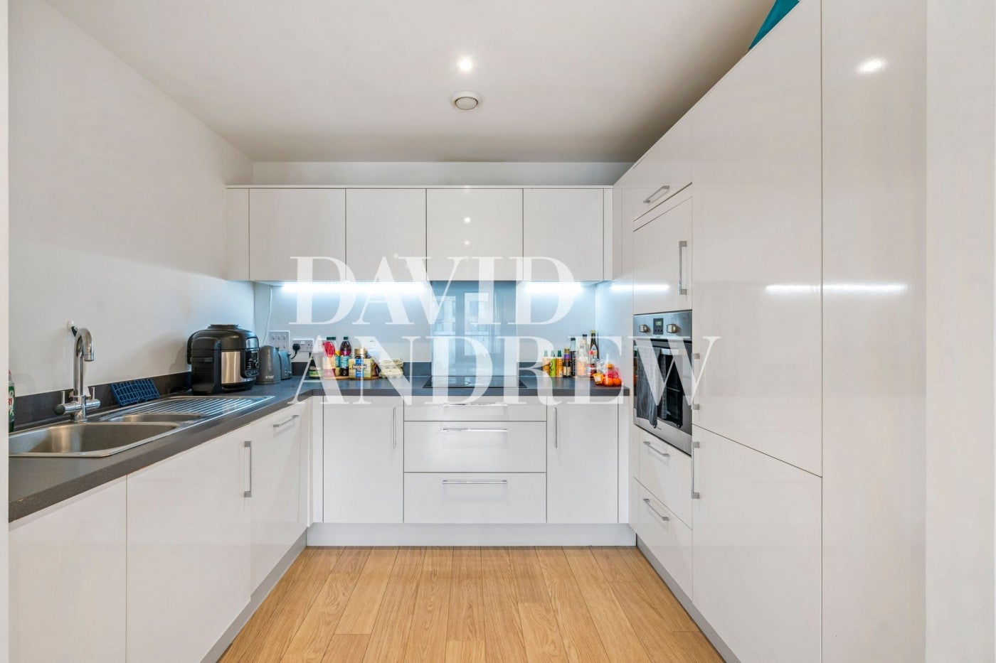 Flat Lebus Street in Greater London