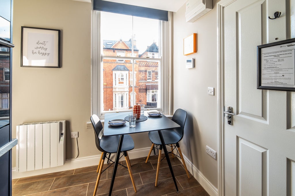 Room Derby Road in Nottingham