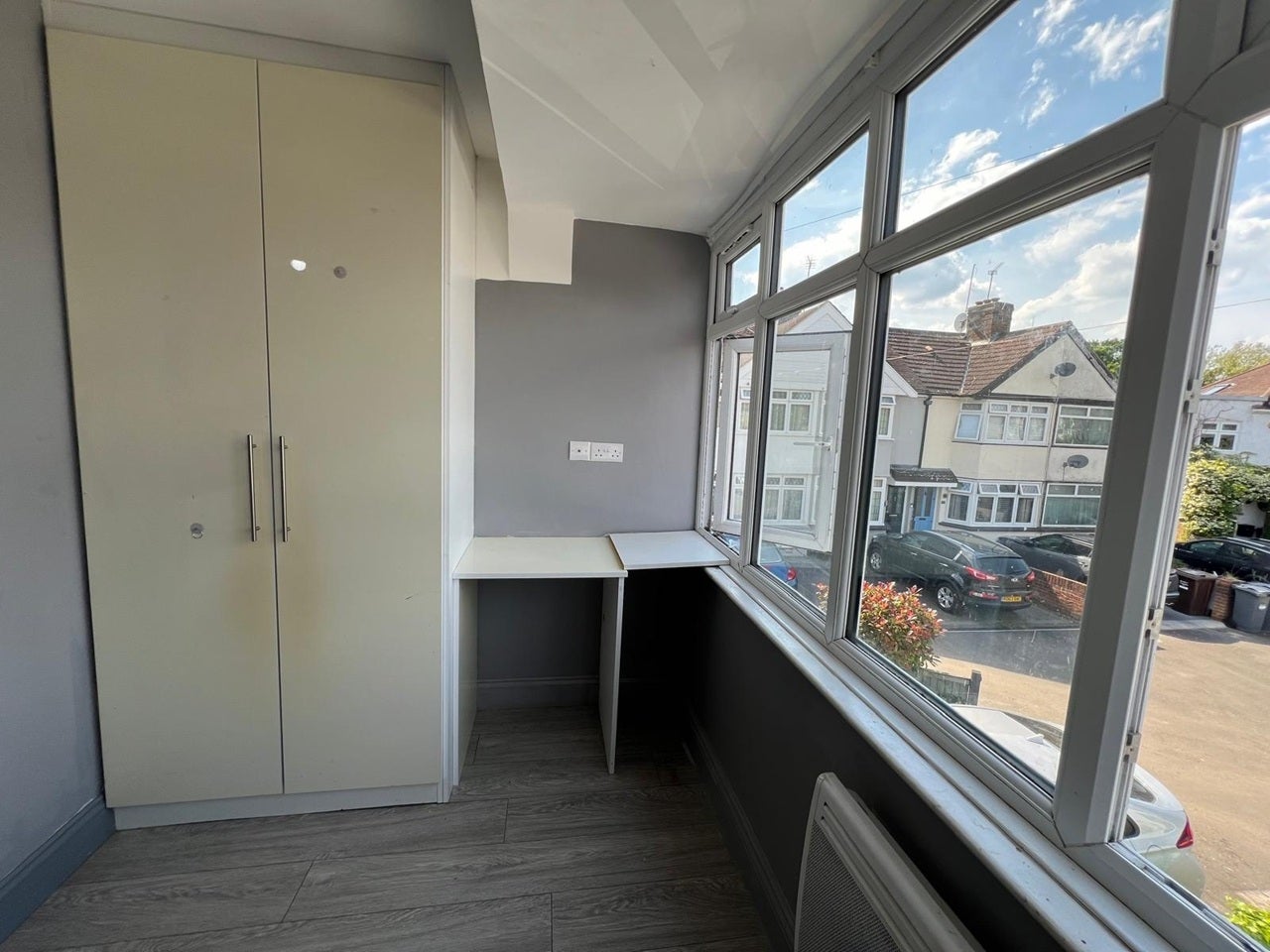 Room Fernside Avenue in Greater London
