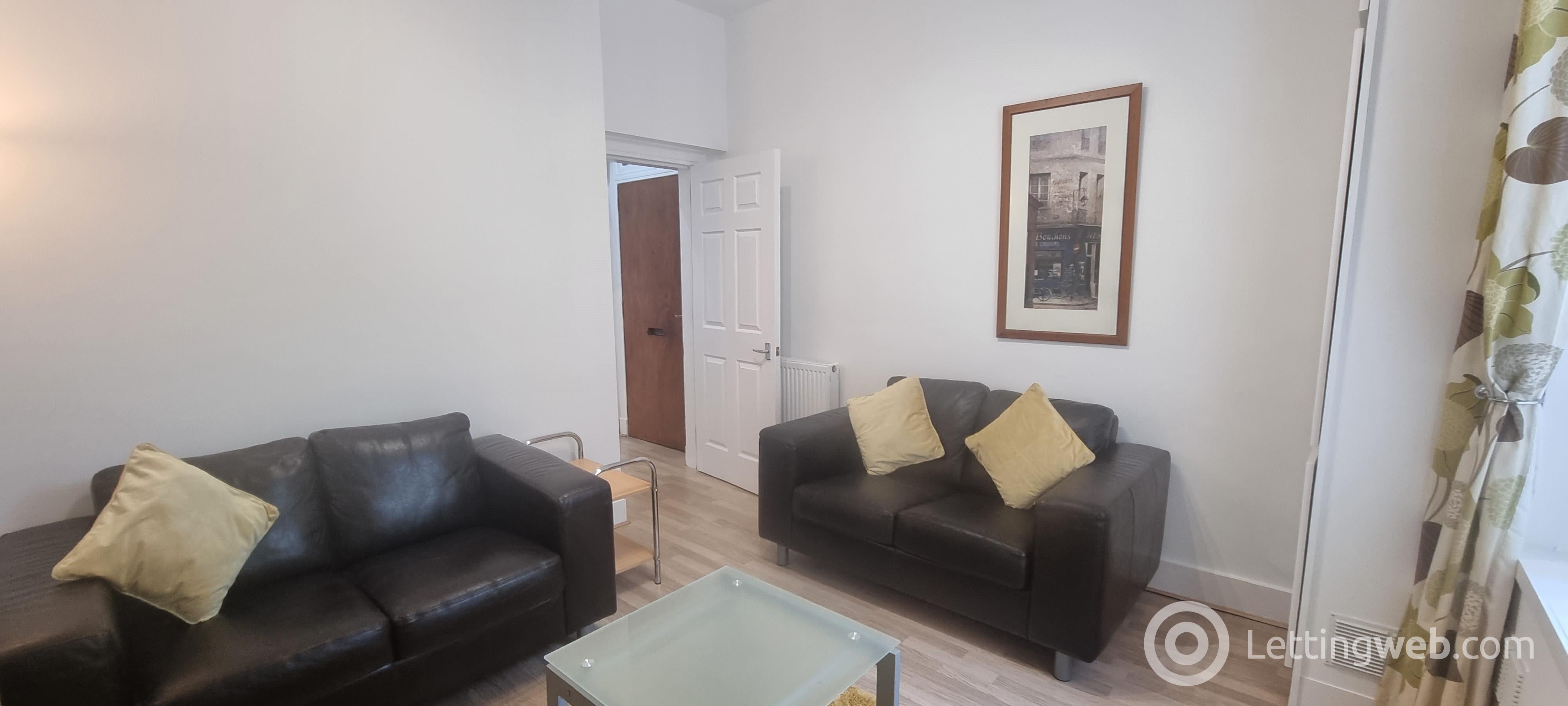 Flat Holburn Street in Aberdeen City