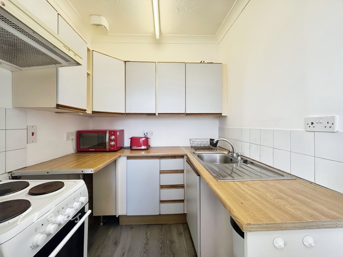 Flat Delamark Road in Borough of Swale