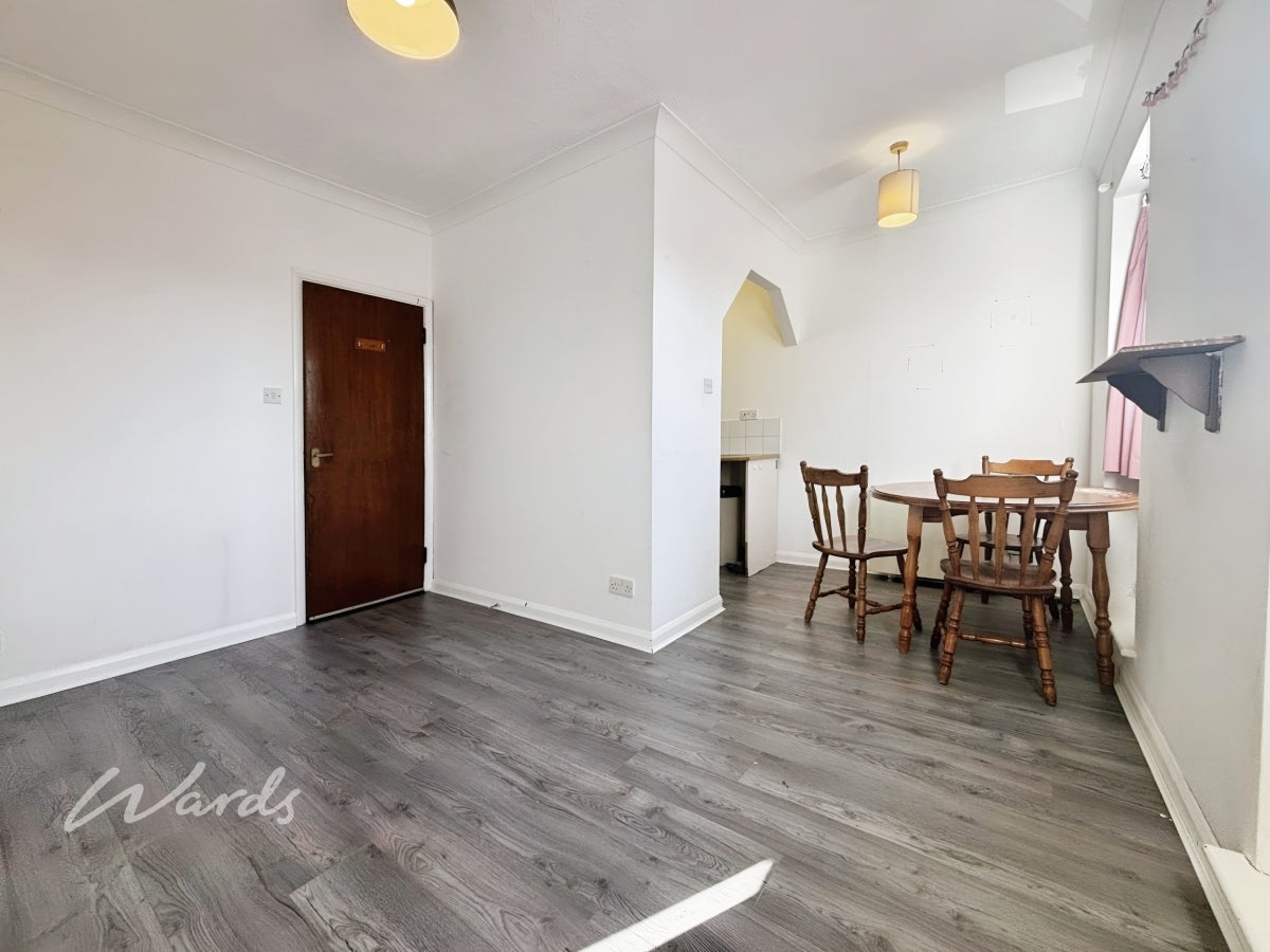 Flat Delamark Road in Borough of Swale