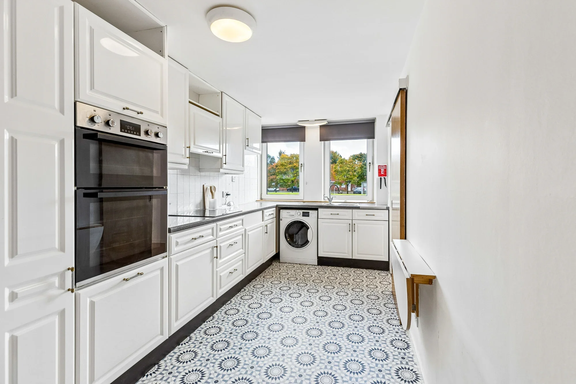 Flat Clarence Gardens in Glasgow