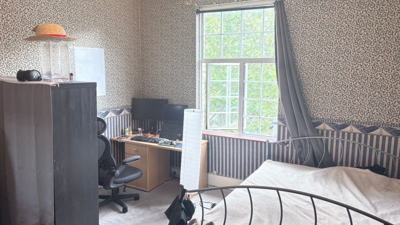 Room Shepherds Bush Road in Greater London
