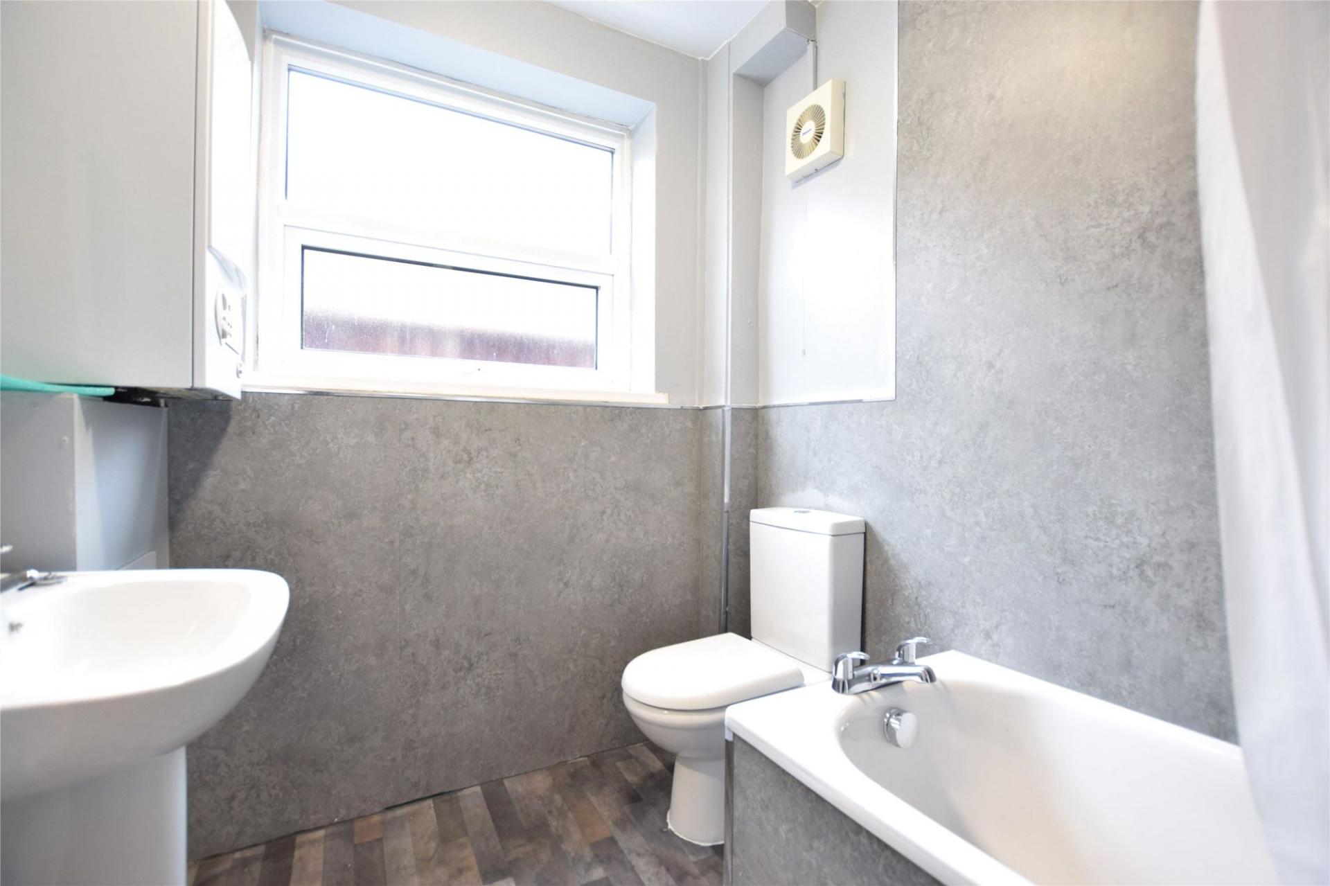 Flat Axwell Terrace in Gateshead