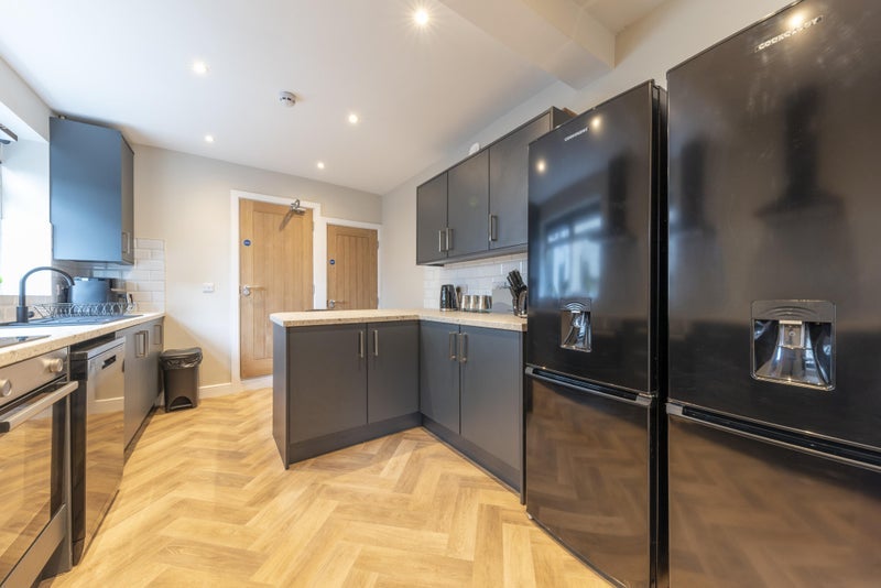 Room Balmoral Road in Gedling