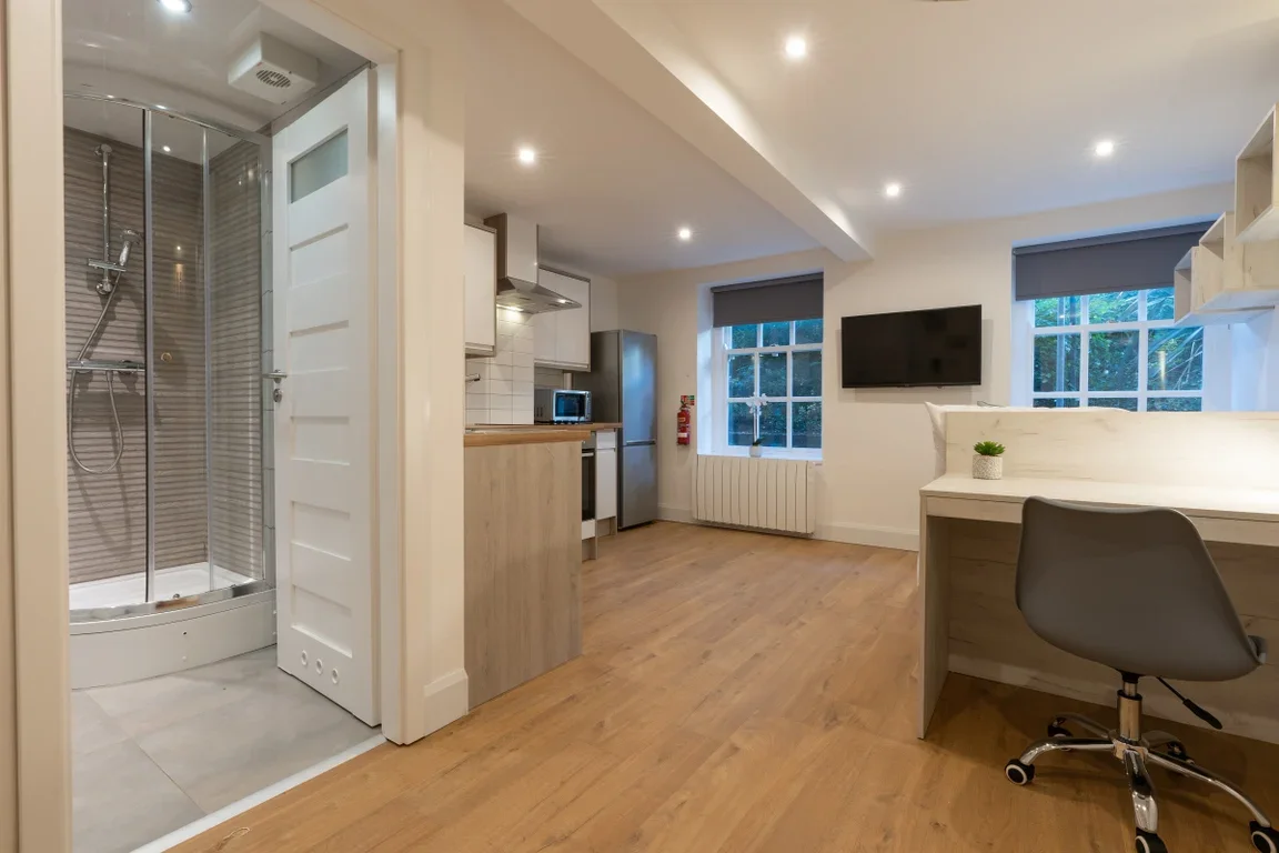 Flat Eskdale Terrace in Newcastle upon Tyne
