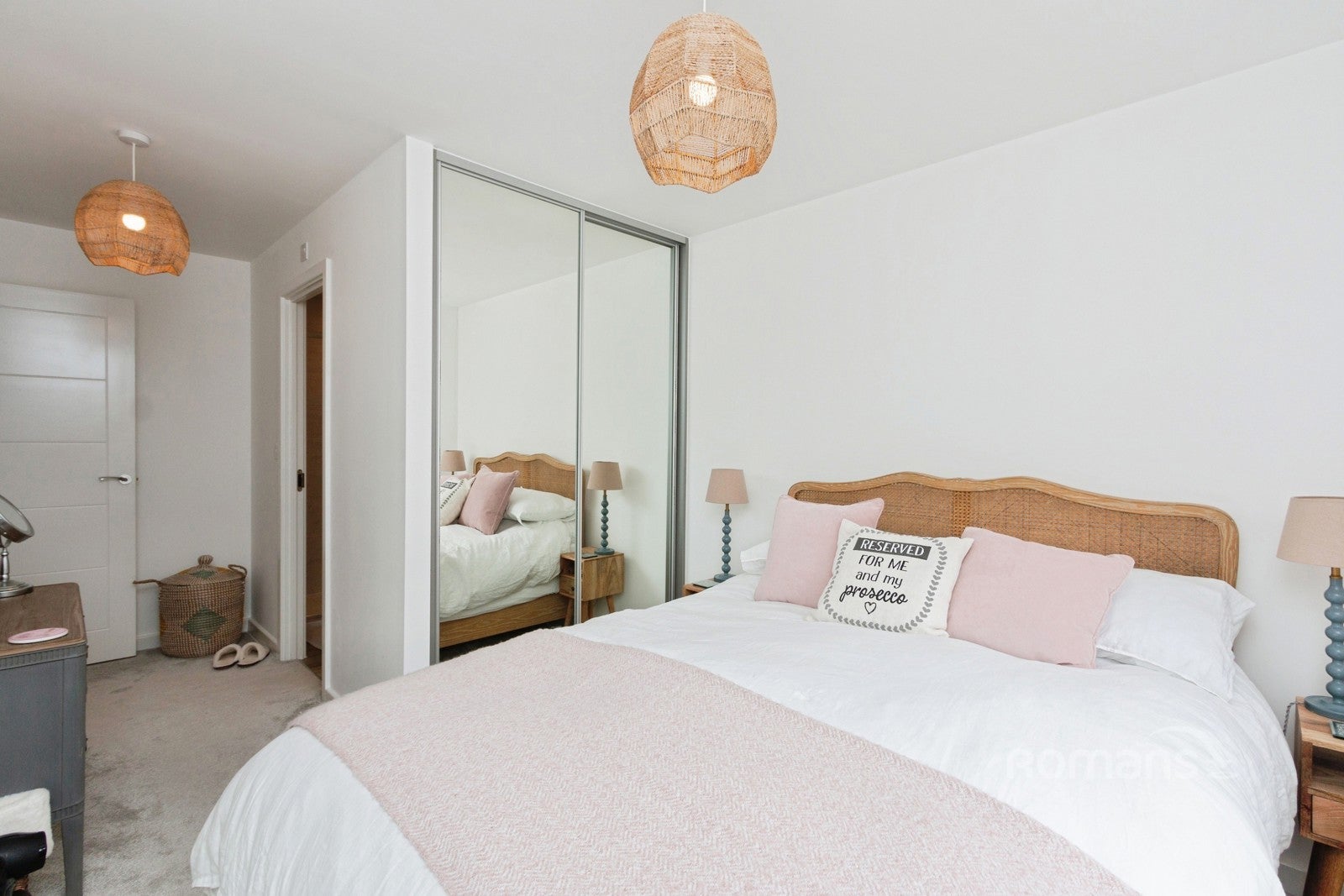 House Whins Close in Camberley