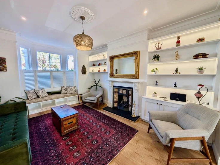 Flat Bridgford Street in Greater London