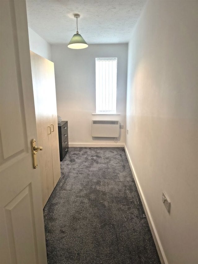 Flat Carlton Street in Farnworth
