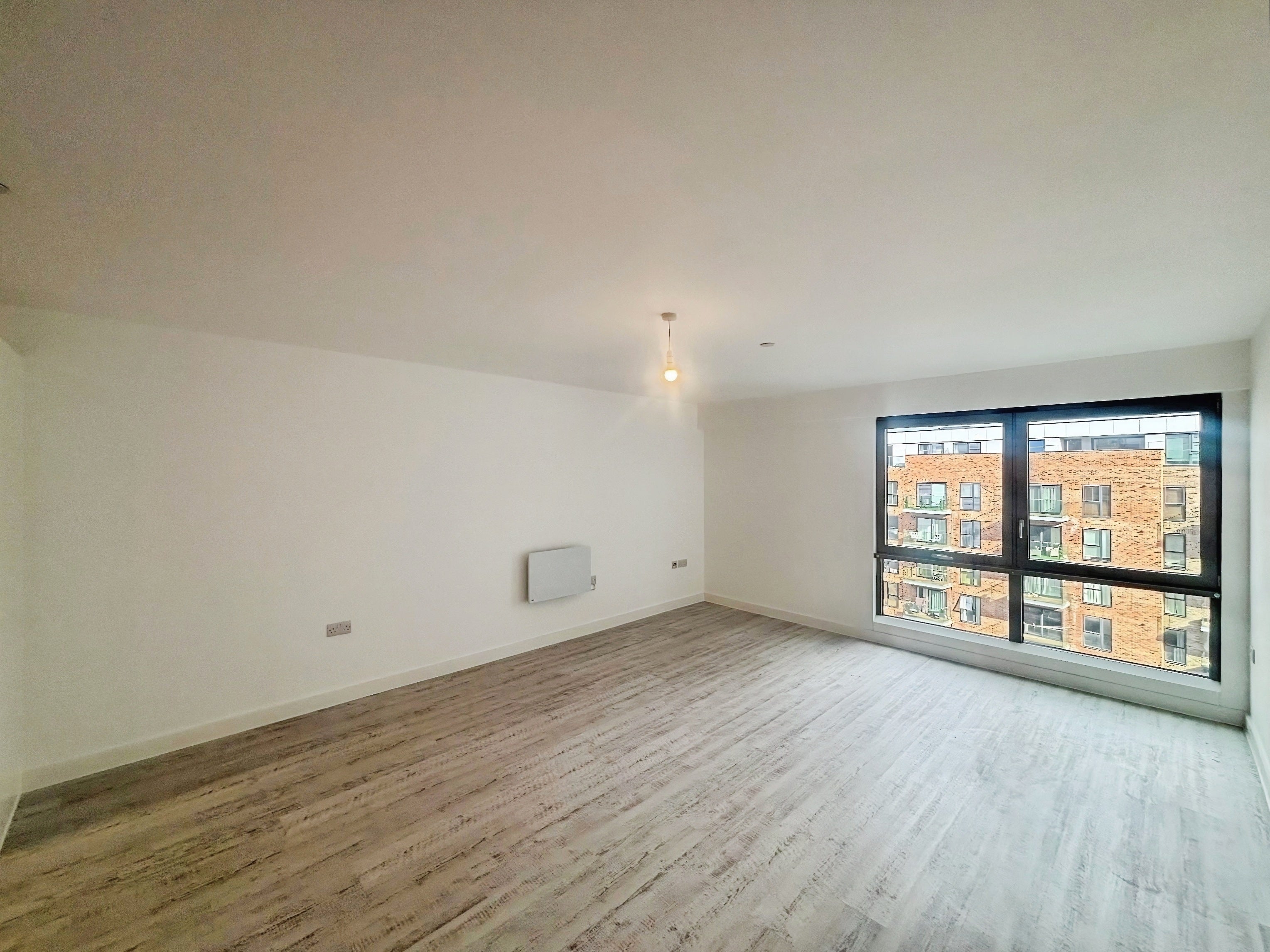 Flat Albert Place in Peterborough