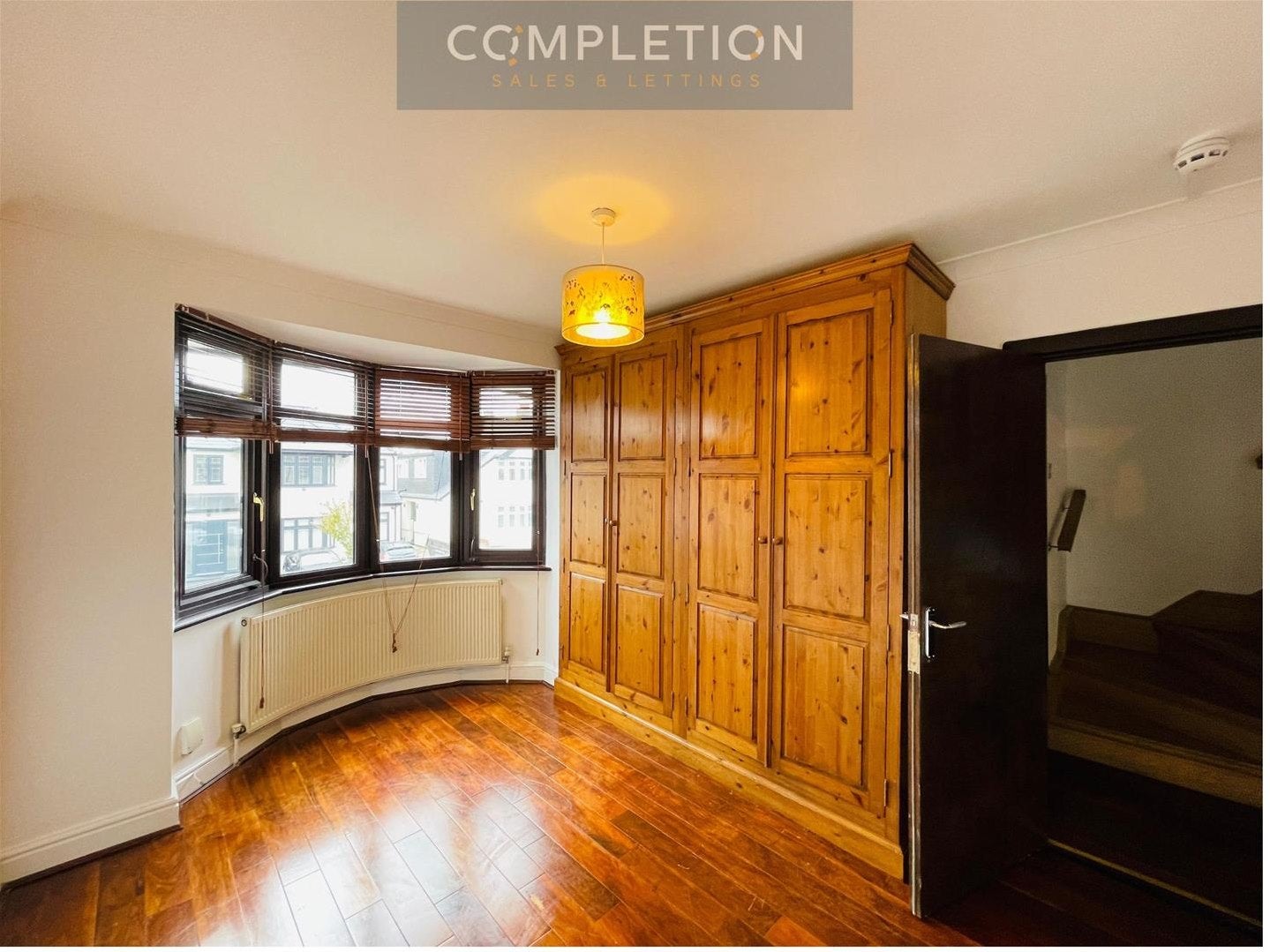 House Dunspring Lane in Greater London