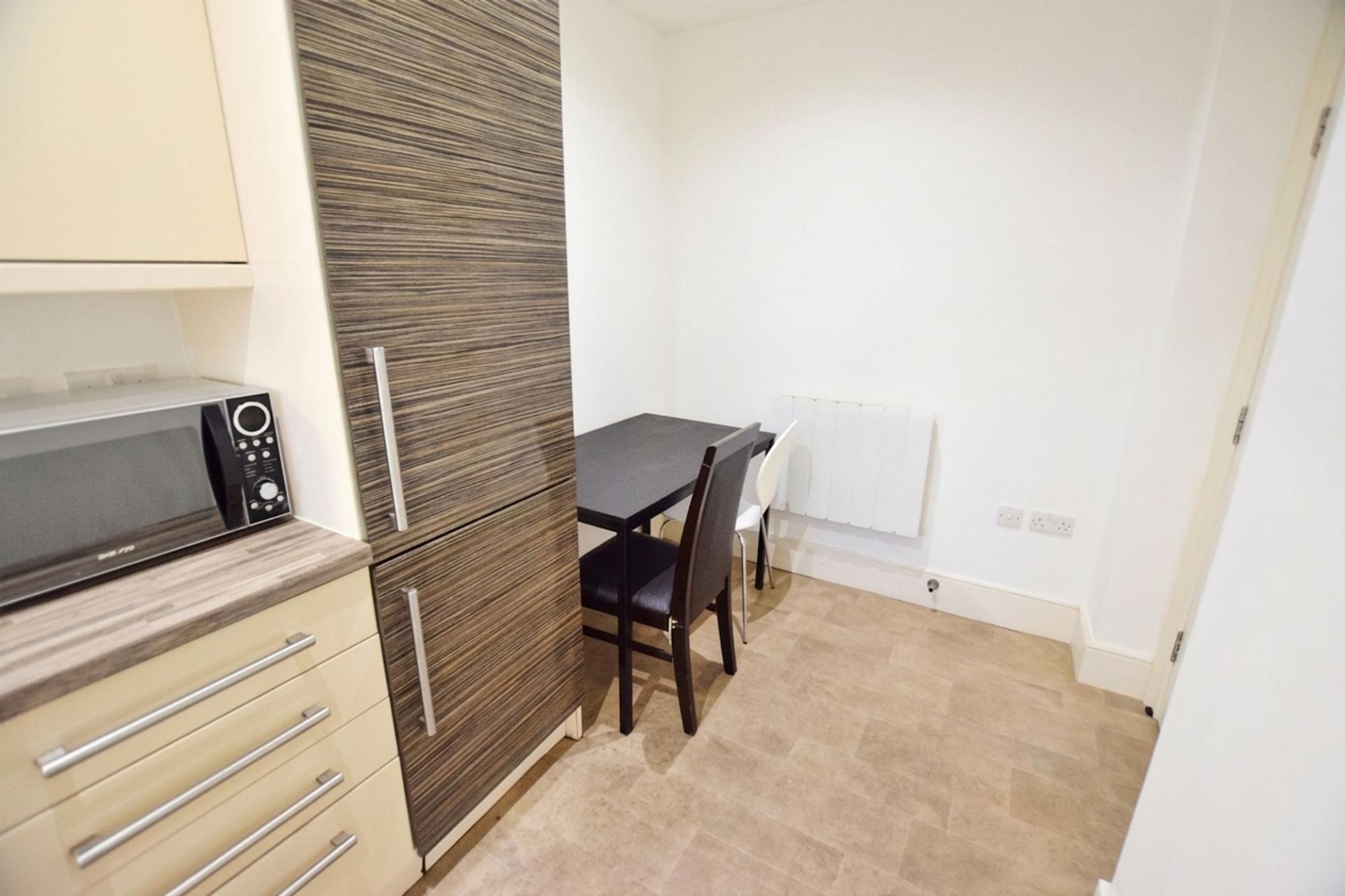 Flat Higham Place in Newcastle upon Tyne