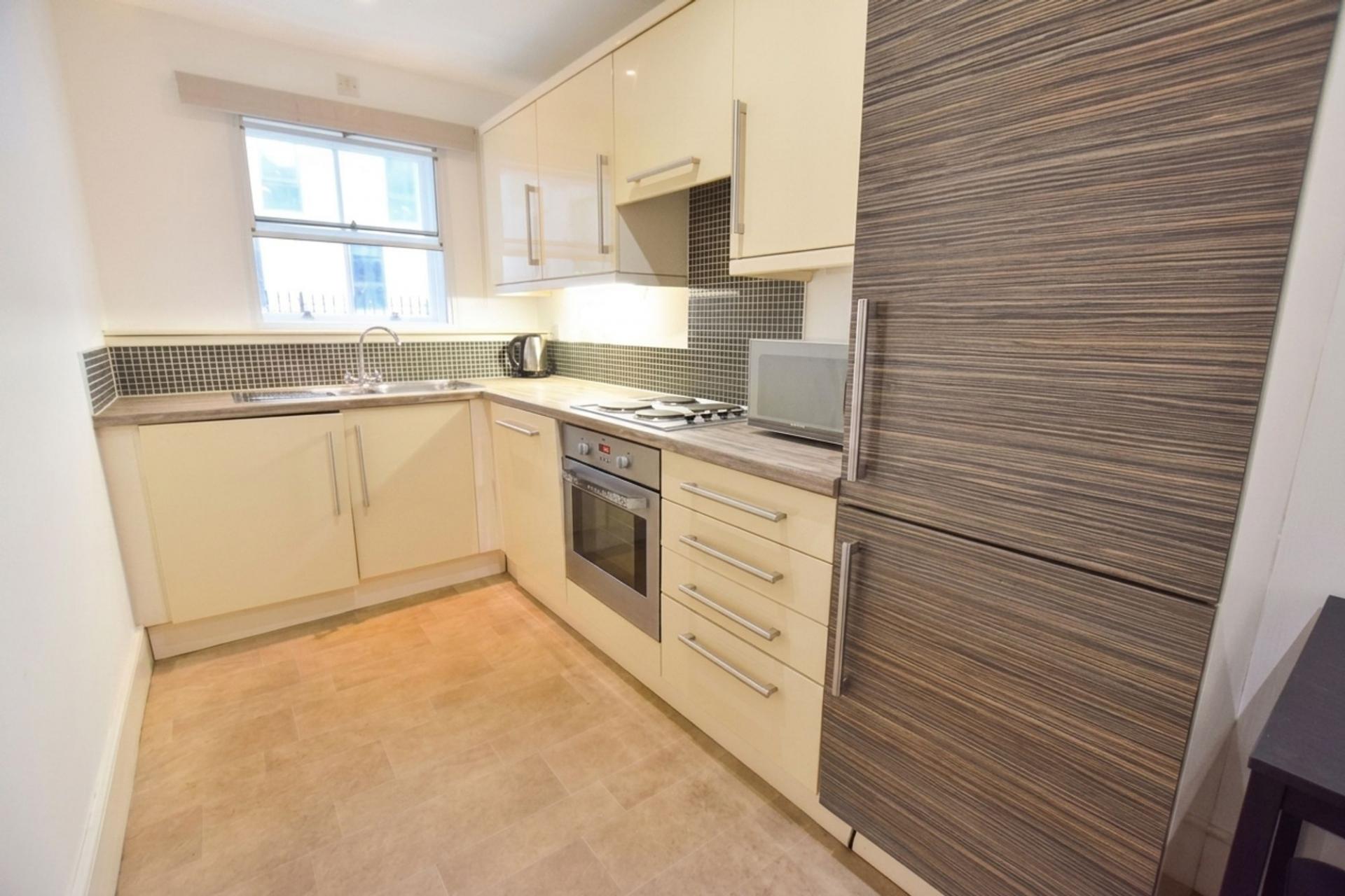 Flat Higham Place in Newcastle upon Tyne