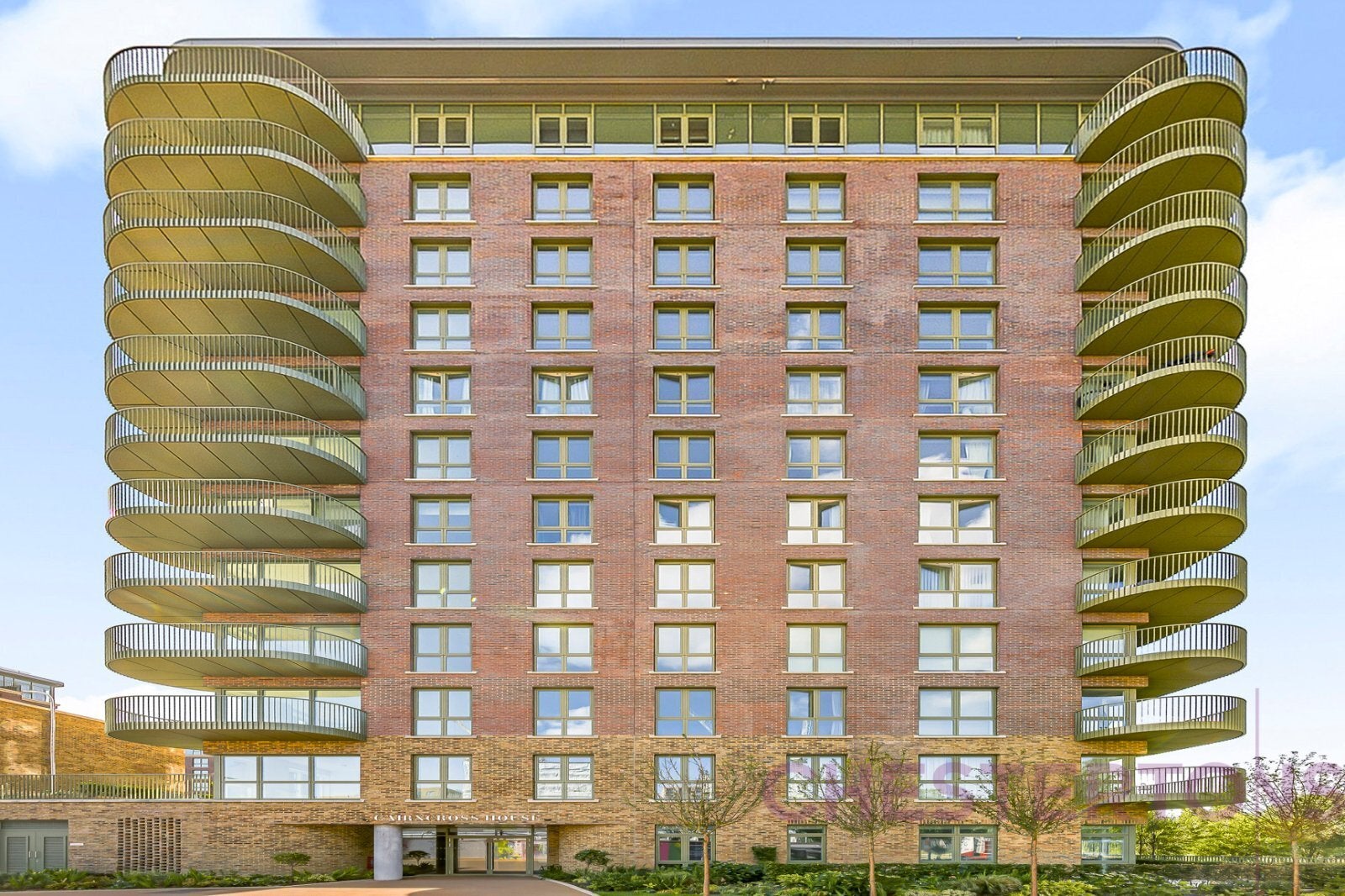Flat Brooklands Park in Greater London