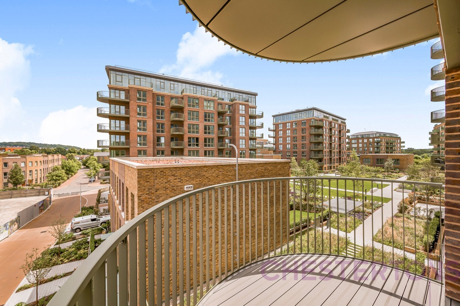 Flat Brooklands Park in Greater London