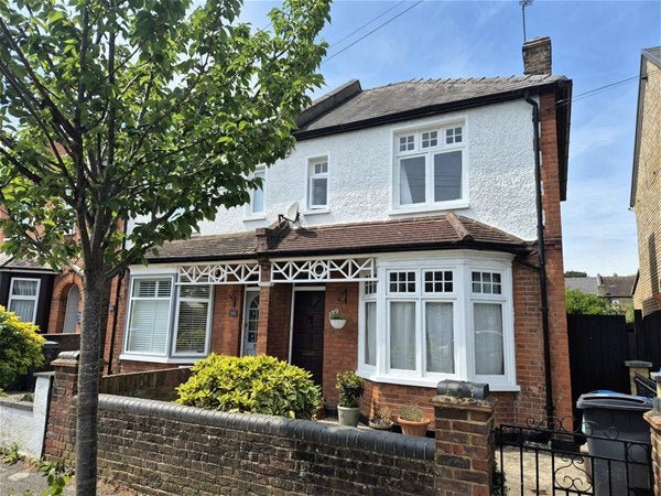 House Cotterill Road in Greater London