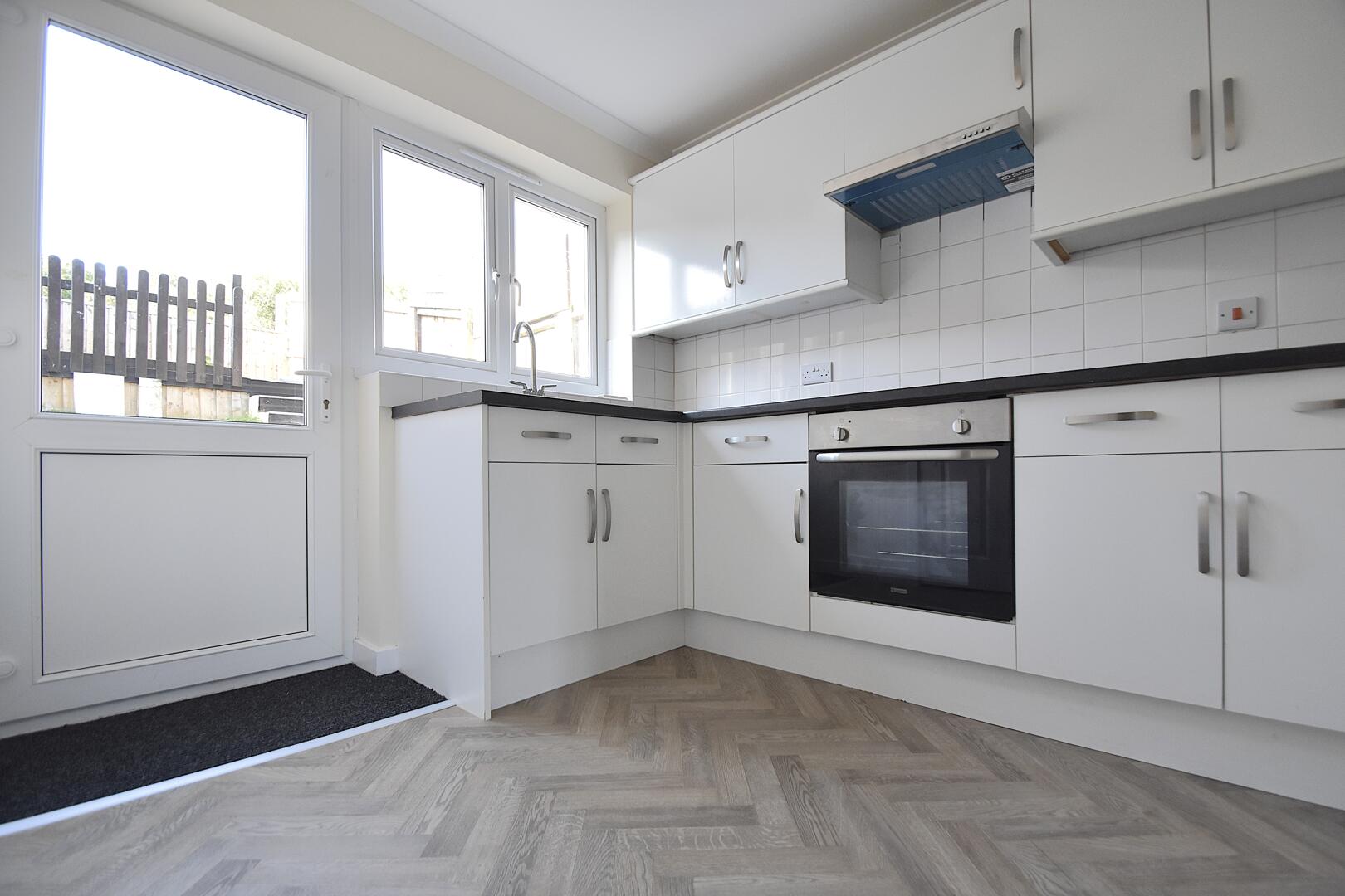 House Vicarage Walk in Newport
