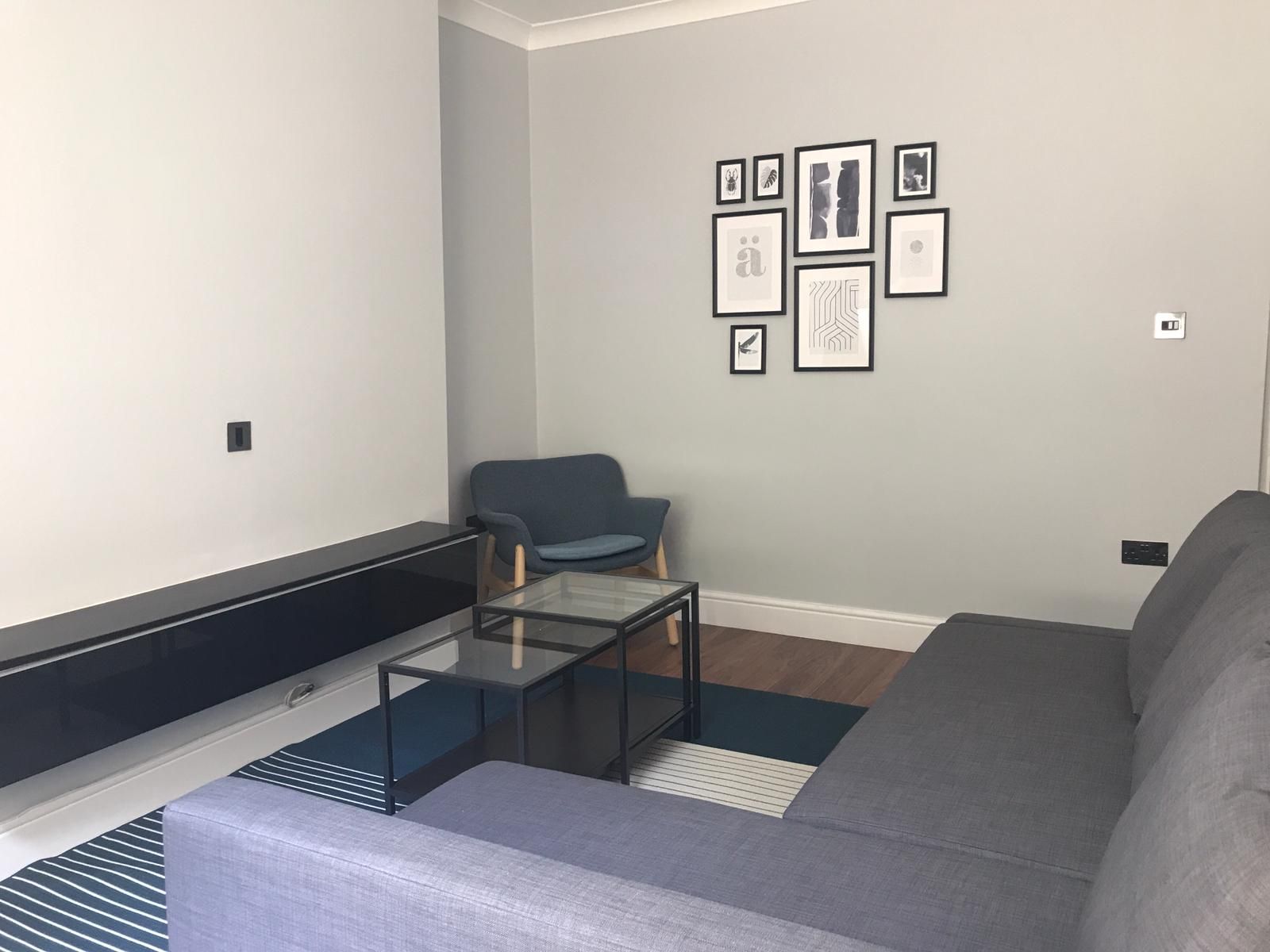Flat Cambridge Avenue in Greater London